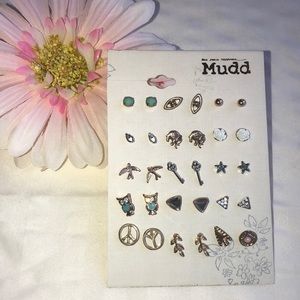 ‼️Mudd earrings, 15 pair